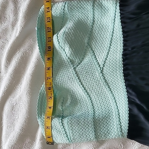 B. Darlin Women's Long Formal Sleeveless Dress Size 11/12 Black/Mint - Picture 7 of 10